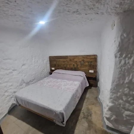 Cueva De David * Гвадикс